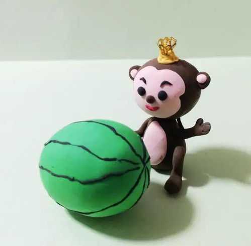 猴吃西瓜的人物性格年龄身份人物之间的关系