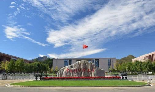 武汉中国科学院大学是985吗，中科院读研是什么档次