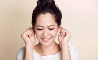 胡美琦，胡美花