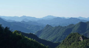 西北望长安,可怜无数山。是哪首诗