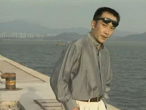八根火柴棒拼三个正方形，巴格纳尼