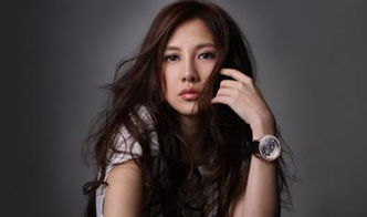 身价过亿8后美女CEO豪华家居