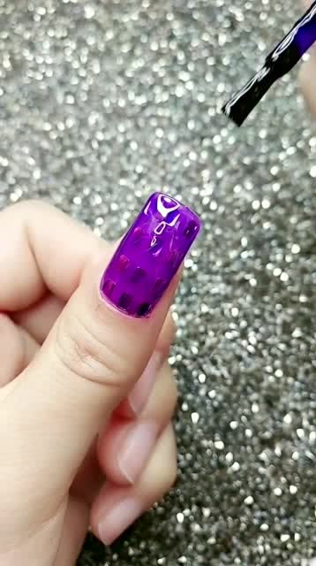 琉璃甲山河令，琉璃里的腾蛇神君是谁演的