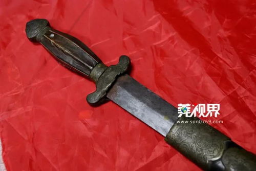 宝剑出鞘的读音，宝剑出鞘的意思