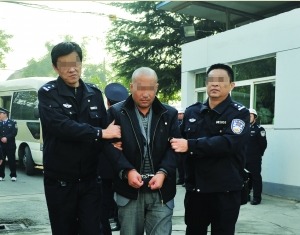 江苏一男子捡漏15万后连夜骑行跨三省出逃,警方是如何将其缉拿归案