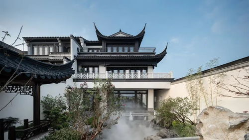 填补四字词语,()朗()清