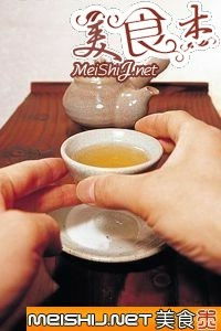 林清玄作品《松子茶》的主要内容及佳句,体会(二十字左右)