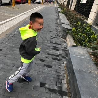 鹿柴唐王维拼音版，鹿寨唐王维古诗