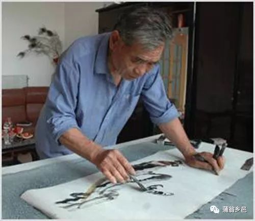 村的笔画顺序怎么写，村的笔画和组词