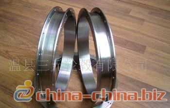 自己更换摩托车辐条最简单方法