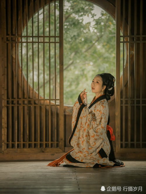 女人的秋波是什么意思，明送秋波是什么意思
