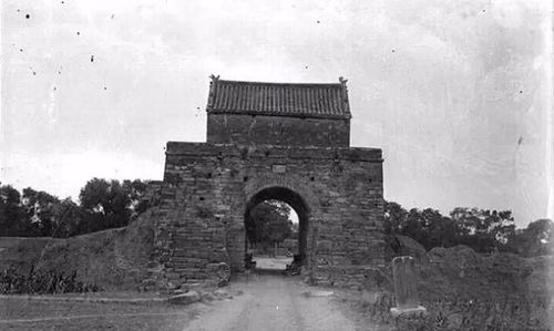 1907年,詹天佑主持修建的第一条铁路是什么铁路