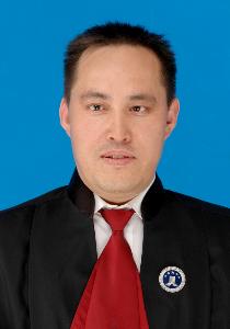 见义勇为的英雄事迹