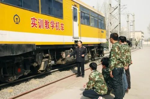 交通运输类专业学校排名，交通运输类专业就业前景怎样?