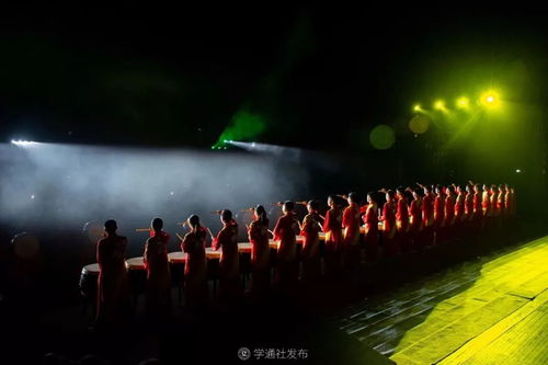 鼓舞人心 是成语吗