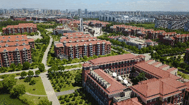 南京的传媒大学学费多少，中国前十传媒大学排名