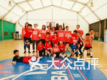 一个体育俱乐部用英语a P.E club 对吗?