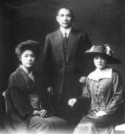 宋美龄，孙中山老婆叫什么明