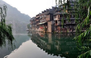 凤凰古城九景门票价格，凤凰古城九景值得去吗