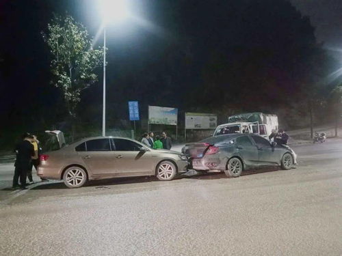 三车念什么字，三车道高速限速分别是多少