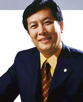 唐国强是否移民美国?，唐国强国籍是英国吗