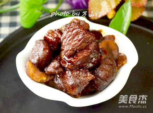 金灿灿的板栗红烧肉你知道是怎么做的吗?