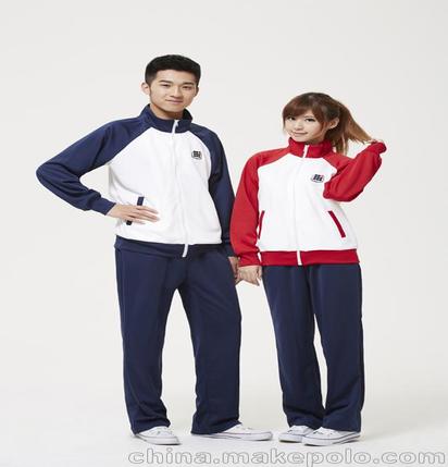 校服英语怎么说