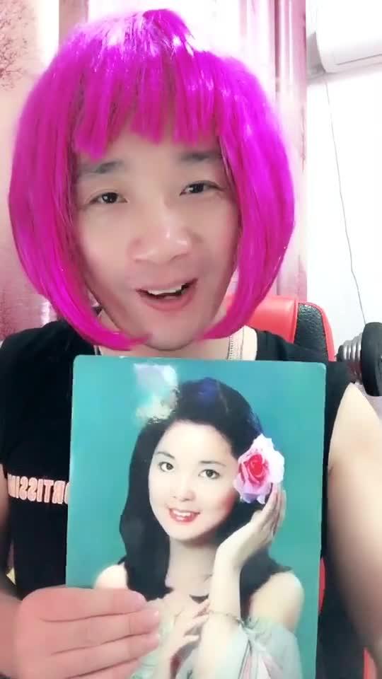 我心中的偶像作文600字，我心中的偶像作文