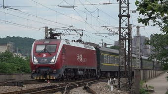 K356次火车13号车厢100号靠窗吗?
