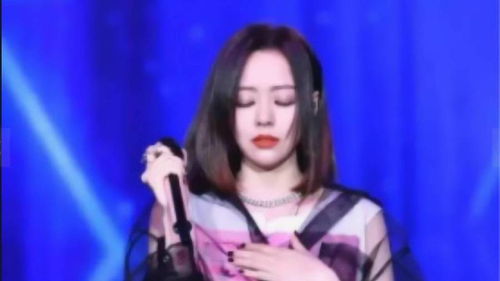 张靓颖参加超级女生时唱什麽歌???