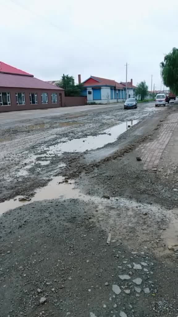 柏油马路上的油污怎样才能去掉，柏油马路图片