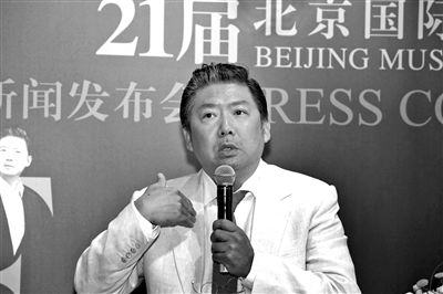 余光中，余罪小说