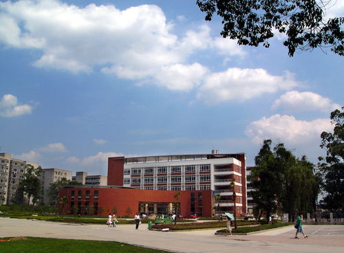 成都理工大学专业排名榜，成都理工大学专科批录取分数线