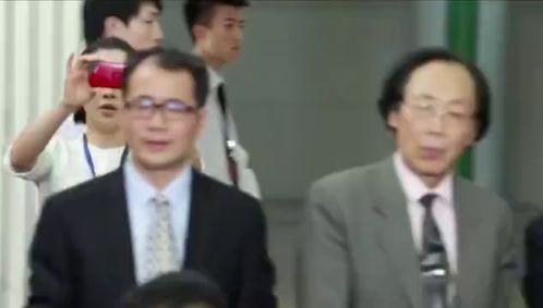 拍卖师多少钱一年，拍卖师报考需要什么条件