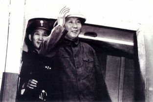 边打边谈打一汉字，边打边谈 猜一字