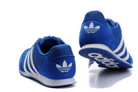 运动鞋英语怎么读trainers，运动员英语athlete