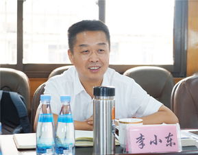 李小东和王小明去买书,李小东带的钱是，李小龙传奇