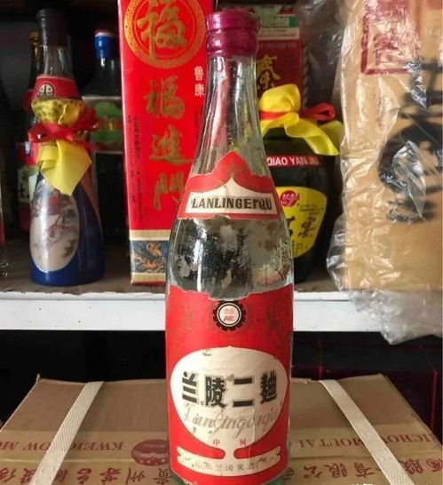 “兰陵美酒郁金香, 玉碗盛来琥珀光”这句诗出自哪里?