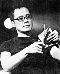 美国护照上写的什么字母，美国护照怎么写的