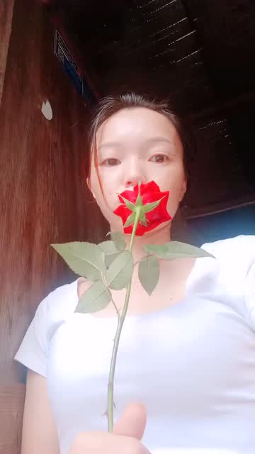 嗮怎么读什么意思，嗮伤皮肤发红痒疼