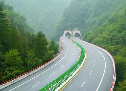 西汉高速什么时候建成的，西汉高速正常通行吗