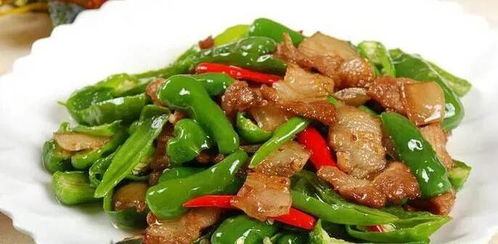 辣椒炒肉片图片，辣椒炒肉皮的家常做法