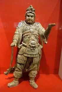 增长天王手持何物，增长天王代表什么