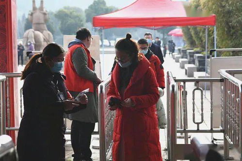 迎来送往的意思
