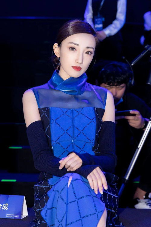 演员凌孜个人简历，演员凌孜的长相特点