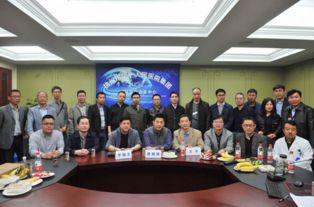 apom是情侣戒指嘛