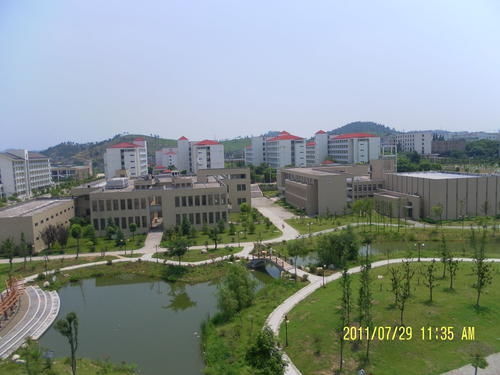 请问安徽工业大学东校区的详细邮递地址和邮编各是什么?