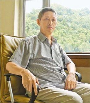 李小凡楚雪莲小说叫什么名字，李小凡的小说叫什么名字
