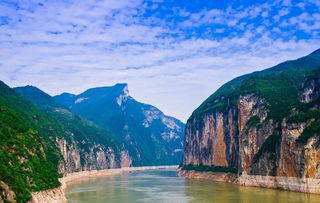 瞿塘峡的特点，瞿塘峡悬棺图片