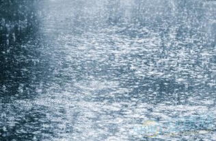 做梦梦到下雨淹了到处是水，做梦梦到下雨涨水是什么意思